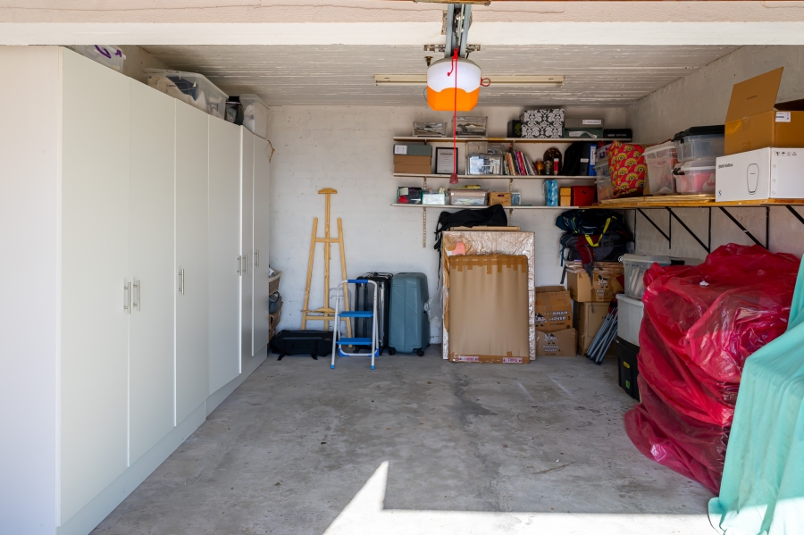 1 Bedroom Property for Sale in Sea Point Western Cape